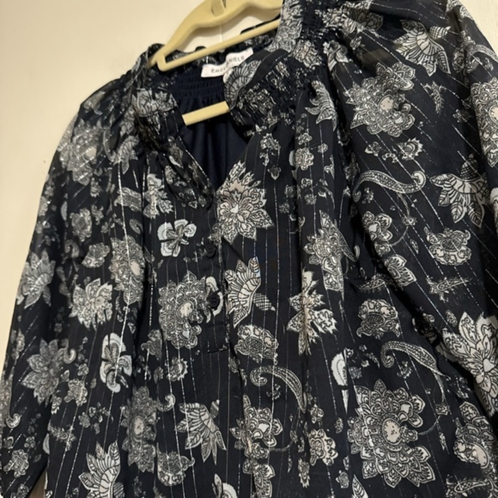 Floral Black Blouse - Picture 4 of 5